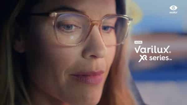 เลนส์โปรเกรสซีฟ ยี่ห้อ Essilor